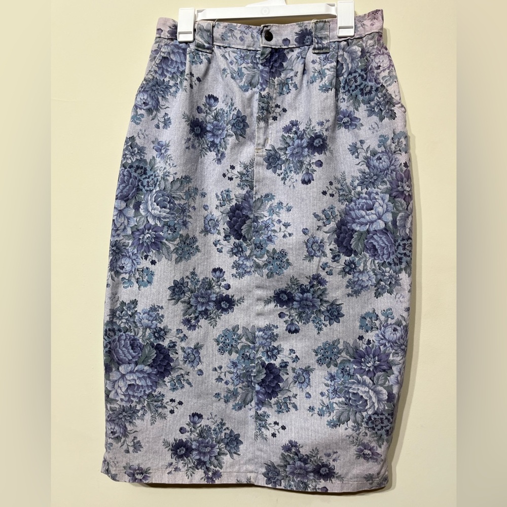 Denim pencil skirt